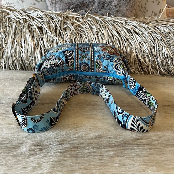 VERA BRADLEY Bali Blue 2009 On The Go Crossbody Commuter Blue Brown Zip Top - Picture 9 of 14